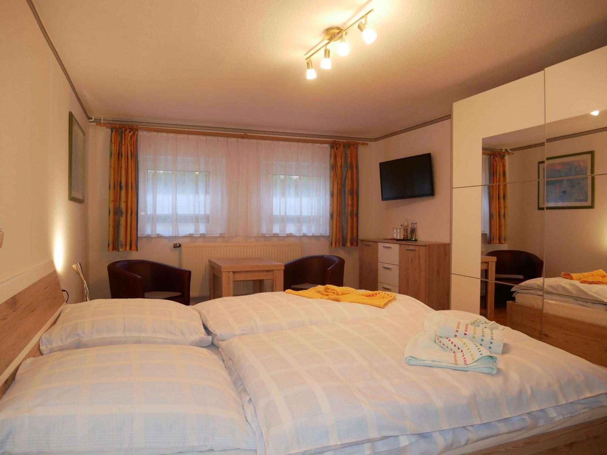 Homestay 2 Ferienzimmer Inkl Fr & 1 Bungalow, Wlan, Garten, Grill *