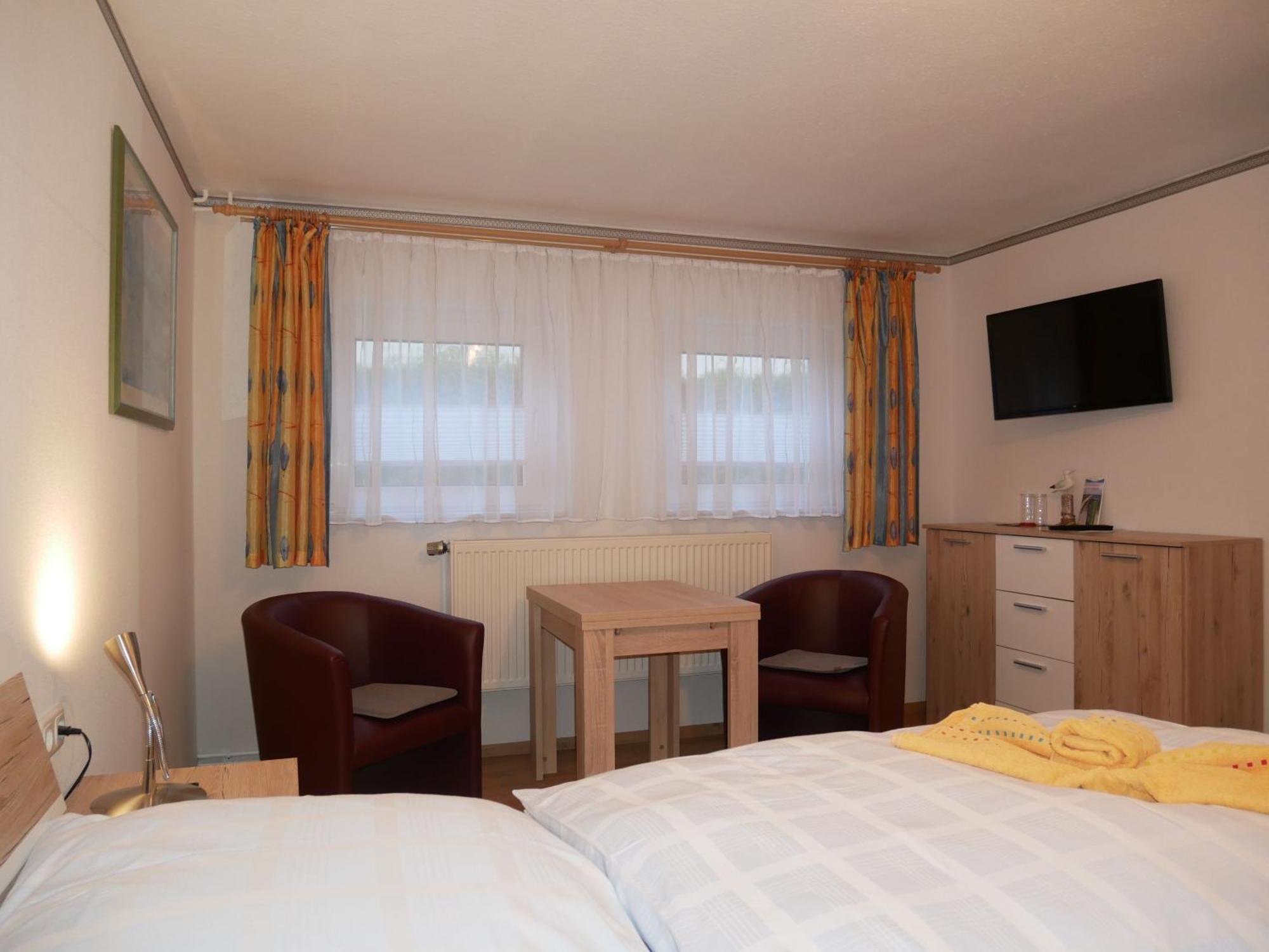 2 Ferienzimmer Inkl Fr & 1 Bungalow, Wlan, Garten, Grill Homestay Zinnowitz