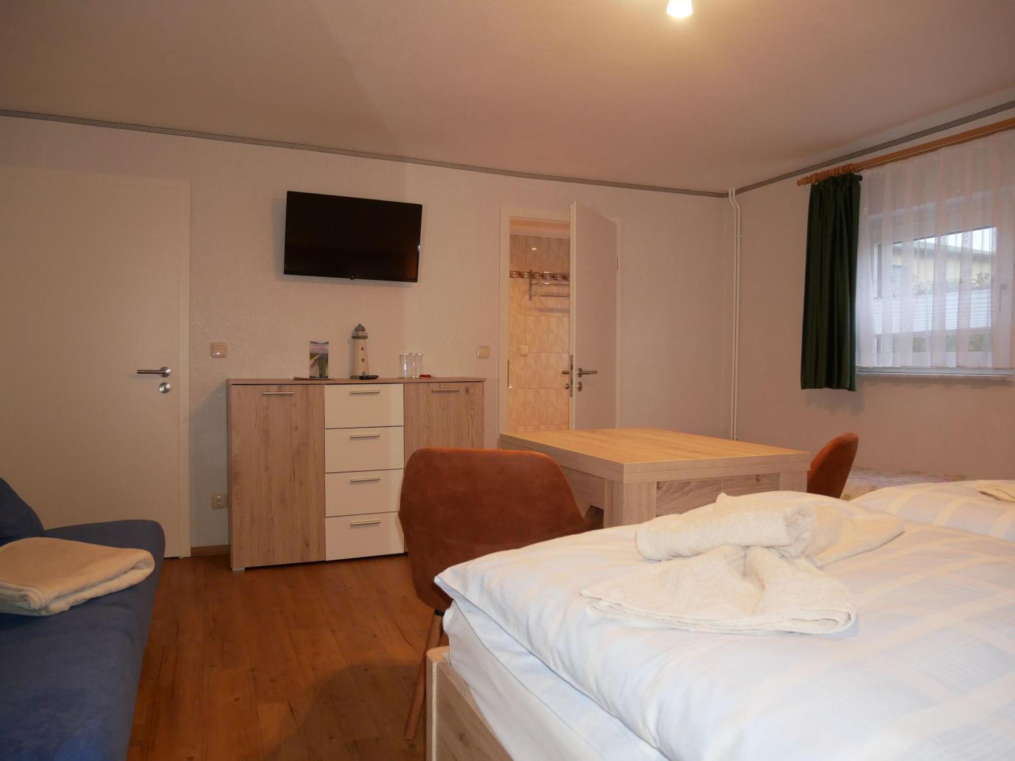 2 Ferienzimmer Inkl Fr & 1 Bungalow, Wlan, Garten, Grill * Zinnowitz