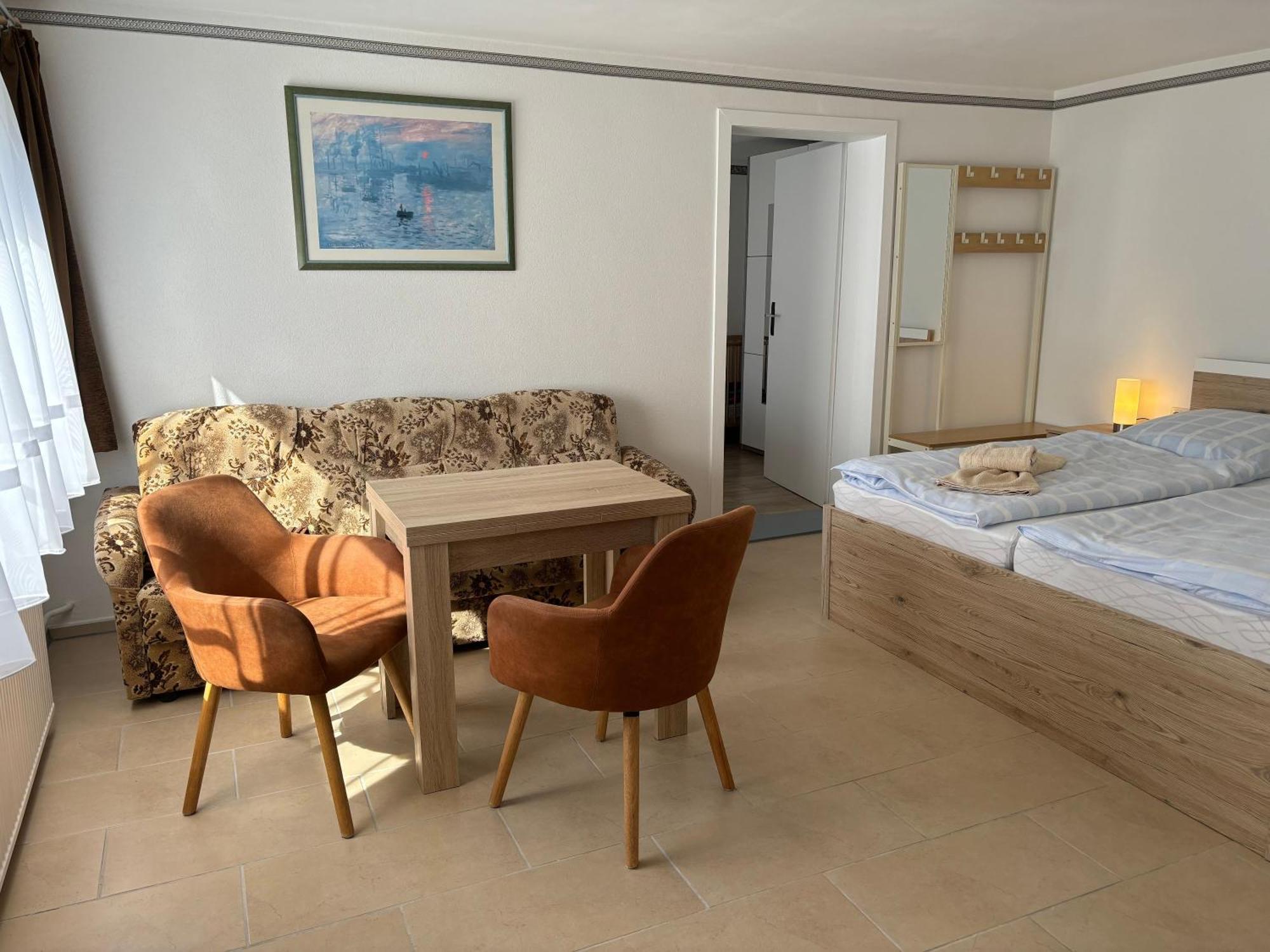 2 Ferienzimmer Inkl Fr & 1 Bungalow, Wlan, Garten, Grill *