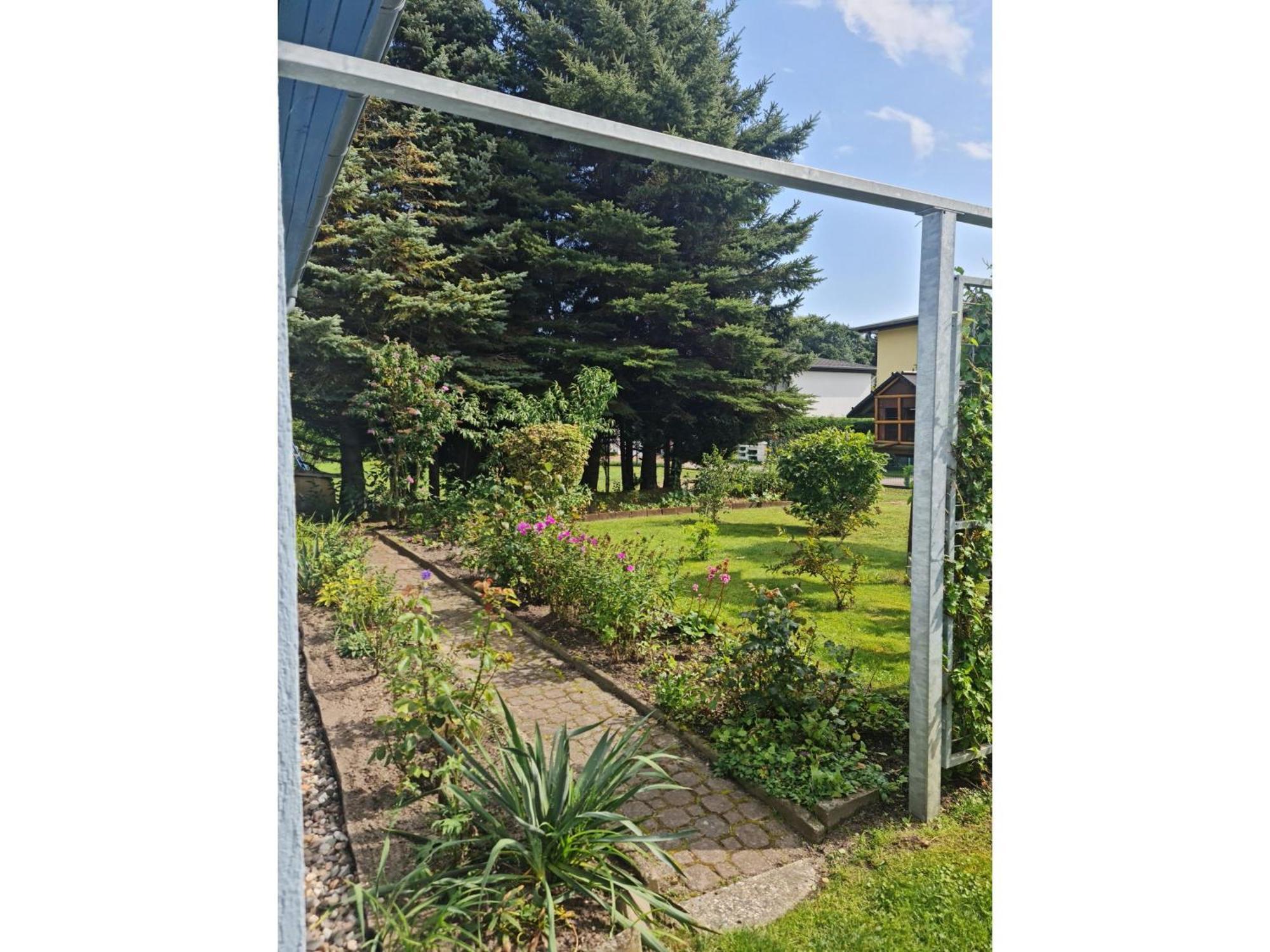 2 Ferienzimmer Inkl Fr & 1 Bungalow, Wlan, Garten, Grill Homestay *